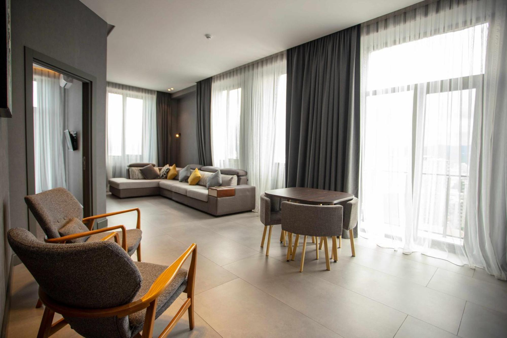 Gumbati Apart Hotel Batumi Exteriör bild